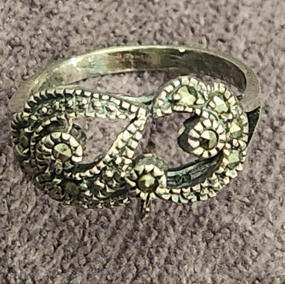 VTG Marcasite Scroll Ring Size 5.25 Sterling Silver Marked Classic Elegant